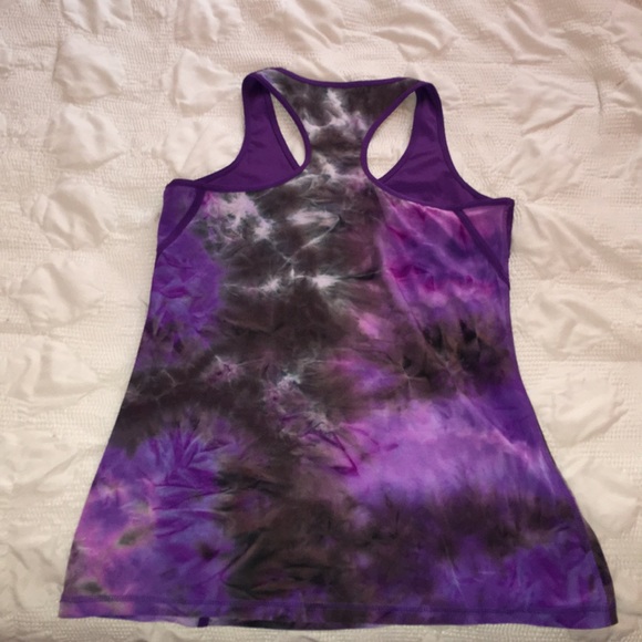 Workout top - Picture 2 of 2